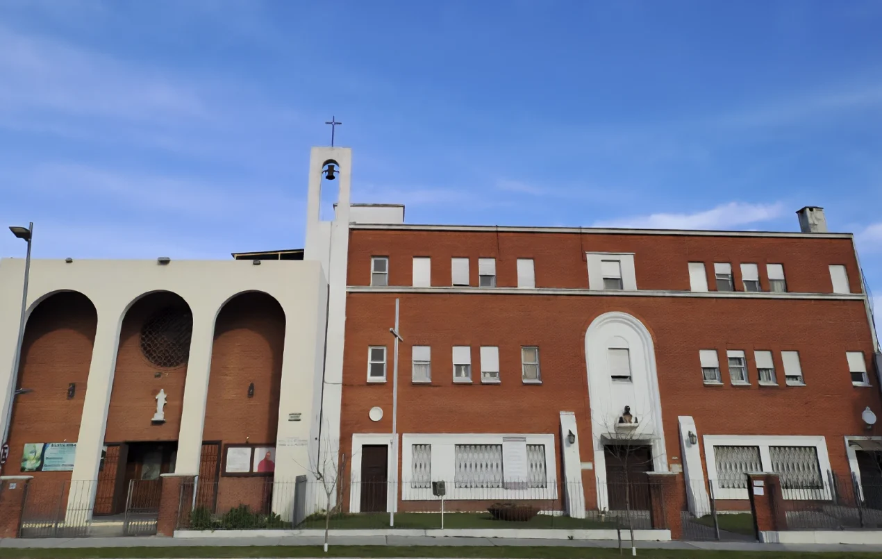 Imagem Destacada - Parroquia Nuestra Senhora de La Asunción y Madre de los Emigrantes – Montevideo