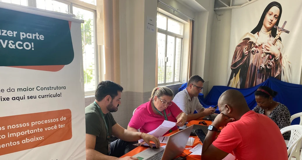 Santa Catarina registra mais de 10 mil contratações de migrantes no 1º semestre de 2025