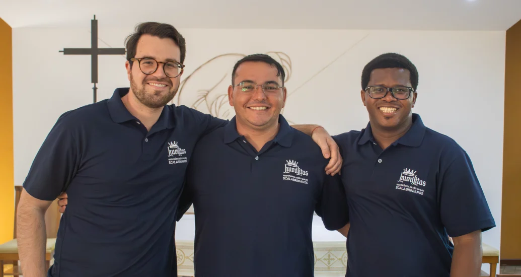 Religiosos Jeovane, Ortiz e Theophile professarão votos perpétuos na Congregação Scalabriniana