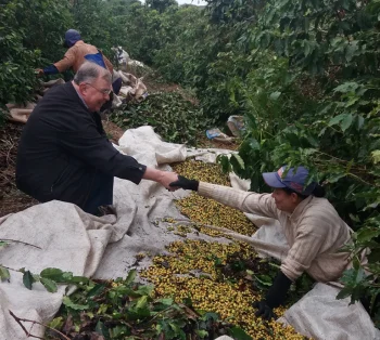 Imagem Uma aventura de fé e serviço - Entrevista com o Pe. Emídio Girotto, CS