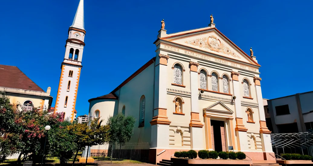 Paróquia Nossa Senhora do Rosário celebra 120 anos em Serafina Corrêa, Rio Grande do Sul Paróquia Nossa Senhora do Rosário celebra 120 anos em Serafina Corrêa, Rio Grande do Sul