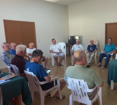 Padres idosos se reúnem em encontro fraterno na Casa Regina Pacis, em Xangri-Lá Padres idosos se reúnem em encontro fraterno na Casa Regina Pacis, em Xangri-Lá