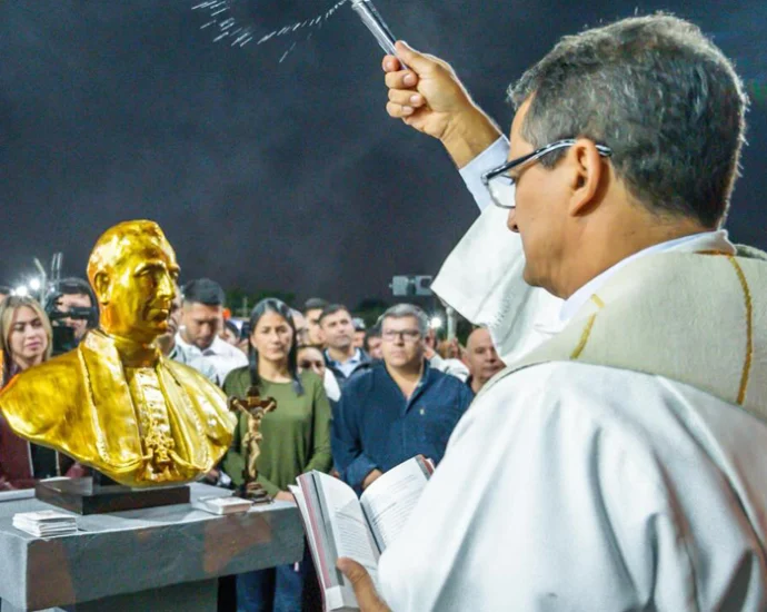 Busto de São João Batista Scalabrini é inaugurado em Cidade do Leste e reforça presença histórica da Congregação no Paraguai