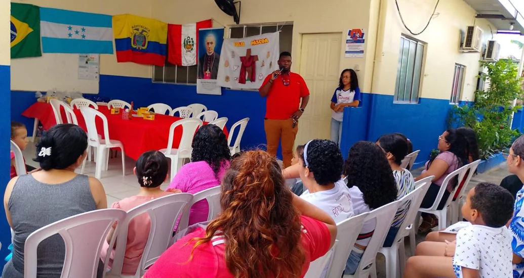 Casa do Migrante realiza ação de Páscoa com crianças e famílias em Manaus