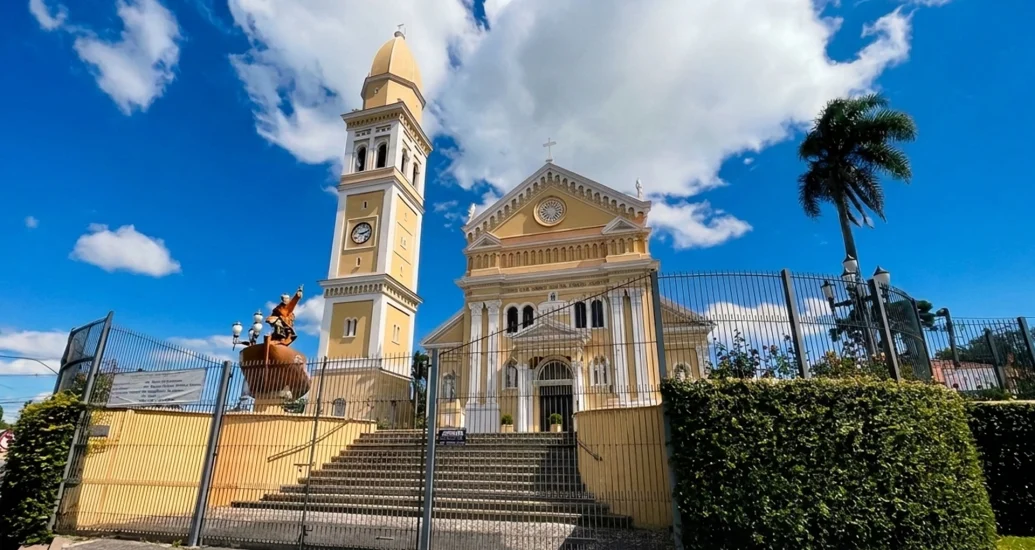 Paróquia São Pedro de Umbará celebra 90 anos de história em Curitiba