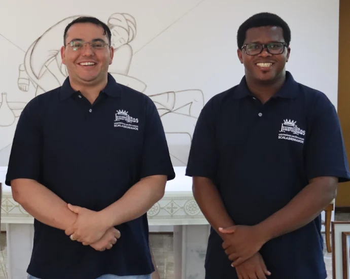 Religiosos Scalabrinianos Jeovane Motta Boeira e Theophile Niyonsenga serão ordenados diáconos
