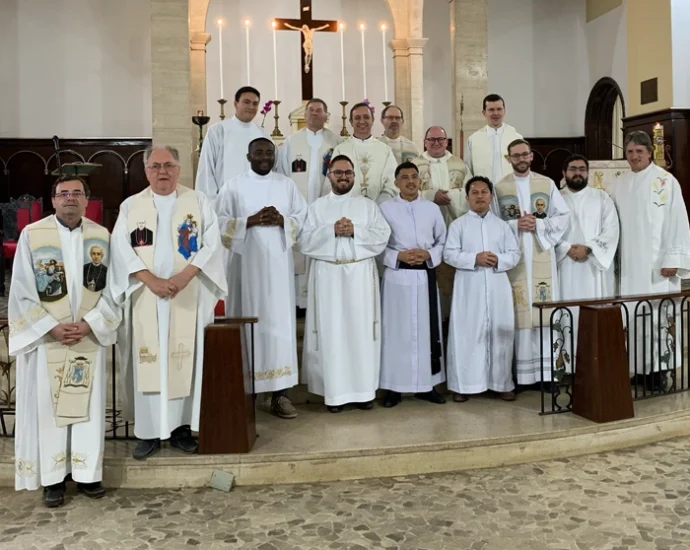 Quatro Religiosos Scalabrinianos recebem Ministérios do Leitorado e Acolitado em São Paulo