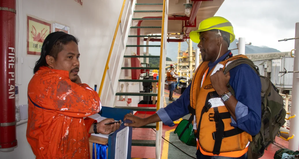 Missionários Scalabrinianos ampliam presença junto aos trabalhadores do mar e alcançam mais de 70 mil marítimos em 2025