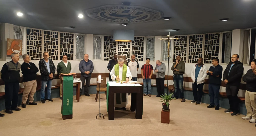 Missionários Scalabrinianos participam de retiro espiritual em Itapecerica da Serra