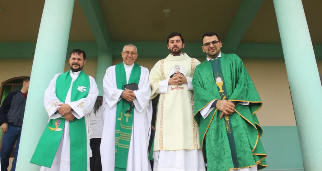 Semana de animação missionária antecede ordenação presbiteral do Diácono Leandro Ortigoza, CS no Paraguai Semana de animação missionária antecede ordenação presbiteral do Diácono Leandro Ortigoza, CS no Paraguai