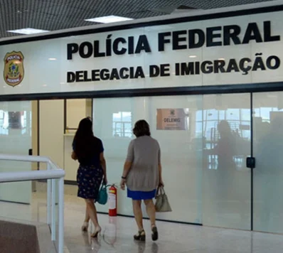 Polícia Federal executa operação contra fraudes na regularização migratória no Rio de Janeiro