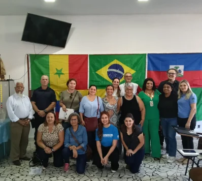 Pastoral da Mobilidade Humana de Vicente de Carvalho e ACNUR capacitam quatro secretarias do Guarujá sobre direitos dos migrantes e refugiados