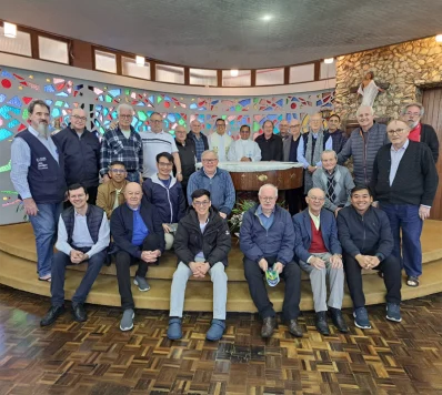 Grupo de Missionários Scalabrinianos participa de retiro espiritual em Guaporé