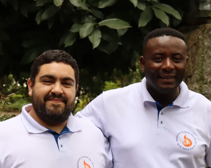 Religiosos Gabriel e Guilbaud professarão votos perpétuos na Congregação Scalabriniana
