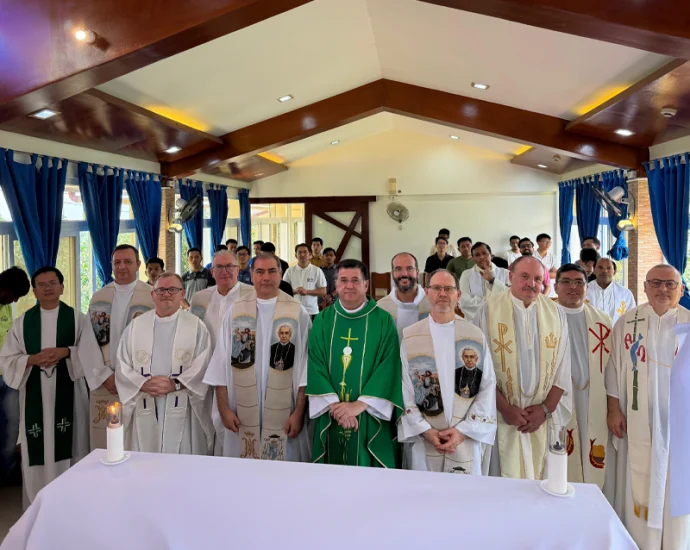 Conselho de Congregação dos Missionários Scalabrinianos realiza visita aos seminários nas Filipinas